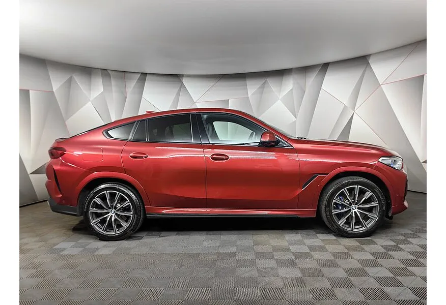 LIVE. Слайд №3