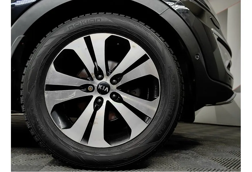 Kia Sportage 2.0 AT AWD (150 л.с.) Черный в АВИЛОН. Слайд №9