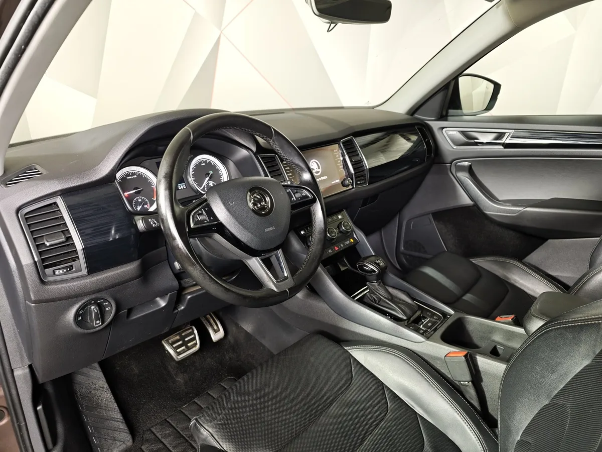 Skoda Kodiaq 2.0 TDI DSG 4X4 (150 л.с.) Коричневый в АВИЛОН. Слайд №19