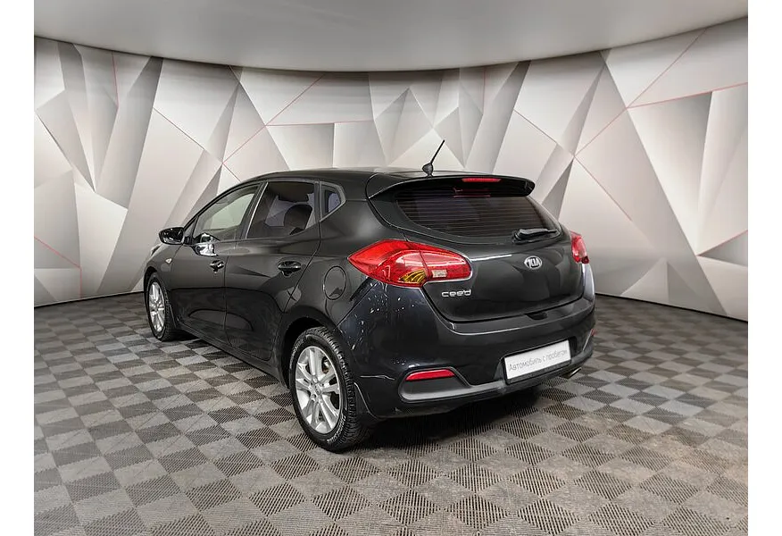 Kia Ceed 1.6 AT (129 л.с.) Черный в АВИЛОН. Слайд №4
