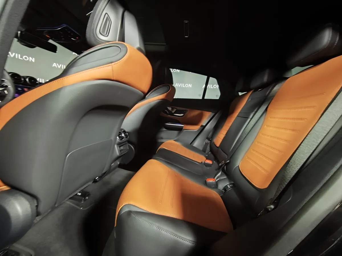 Mercedes-Benz GLC Купе 260 9G-TRONIC 4MATIC (204 л.с.) Черный в АВИЛОН. Слайд №7