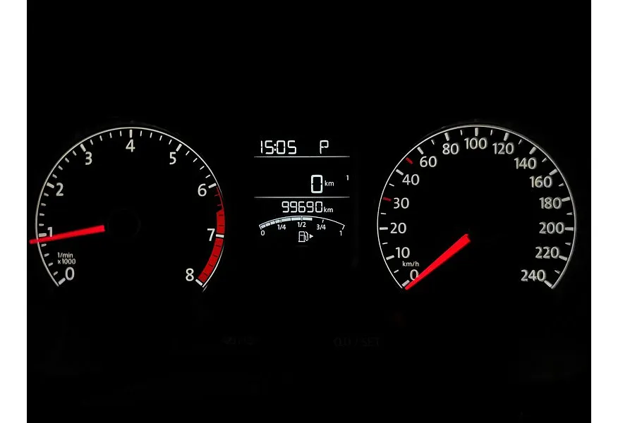 Volkswagen Polo 1.6 MPI AT (110 л.с.) Drive Серебристый в АВИЛОН. Слайд №17