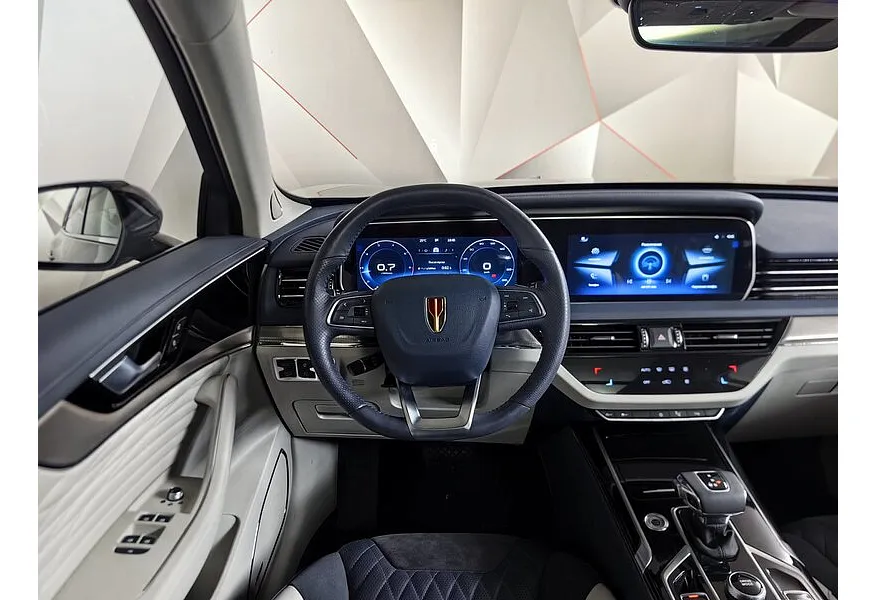 Hongqi HS5 2.0 AT 4WD (224 л.с.) Comfort Черный в АВИЛОН. Слайд №19