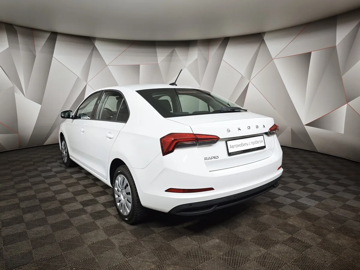 Skoda Rapid 1.6 AT (110 л.с.) Active Белый в АВИЛОН. Слайд №4