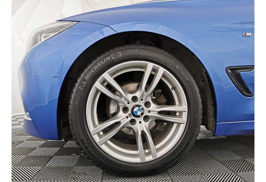 BMW 3 серия 320i xDrive AT (184 л.с.) M Sport Синий в АВИЛОН. Слайд №7