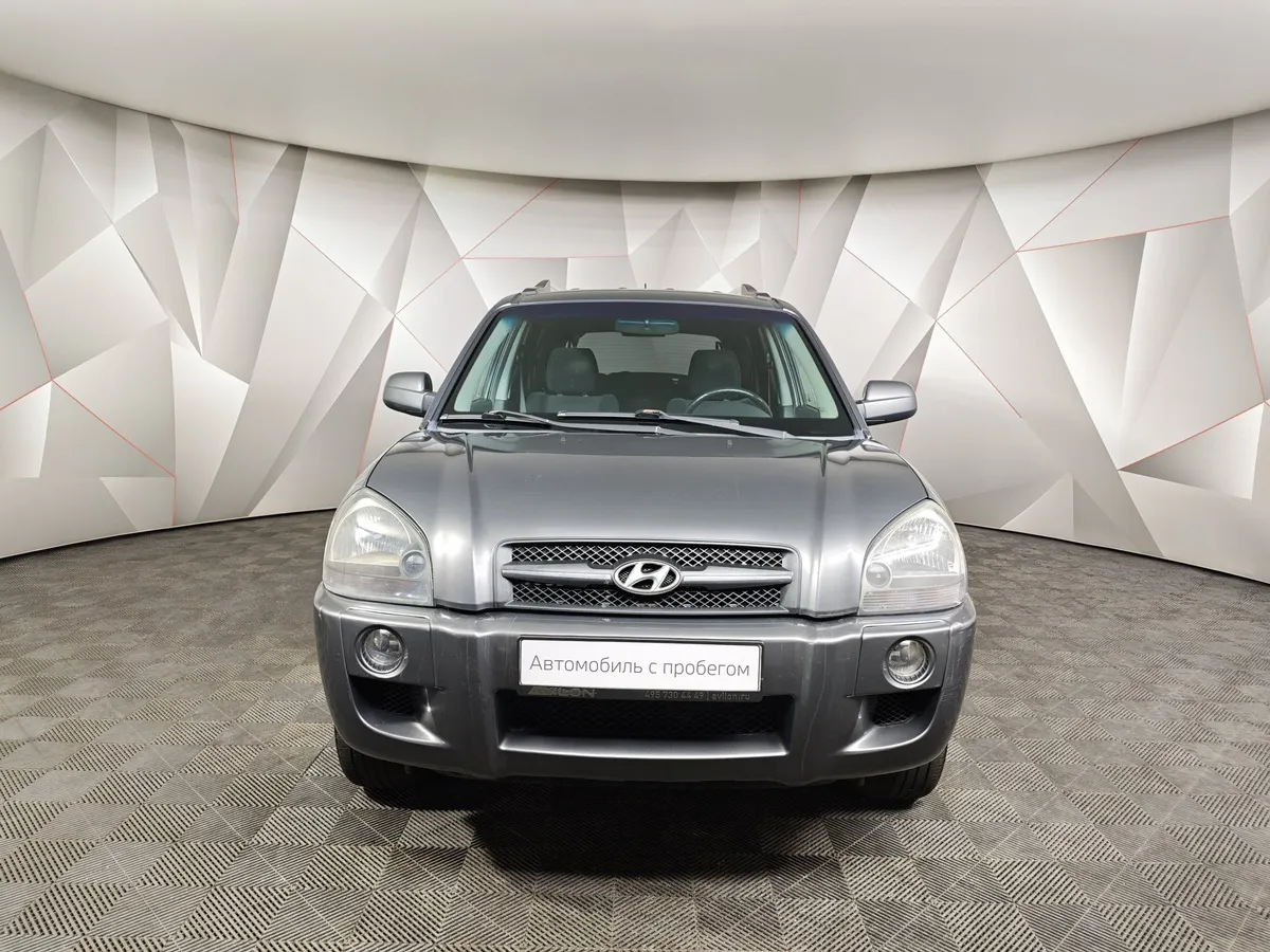 Hyundai Tucson 2.0 AT 4WD (142 л.с.) Серый в АВИЛОН. Слайд №7