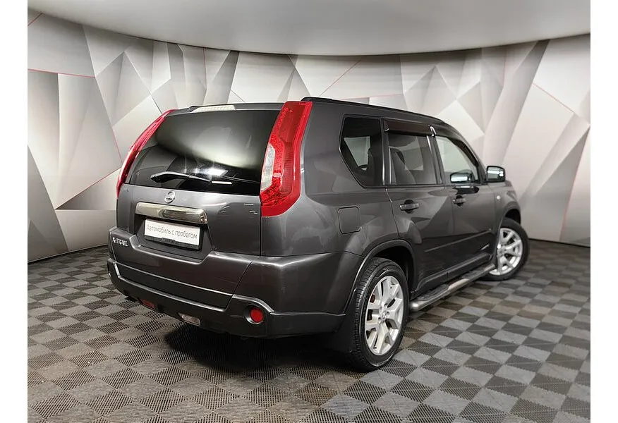 LIVE. Слайд №8