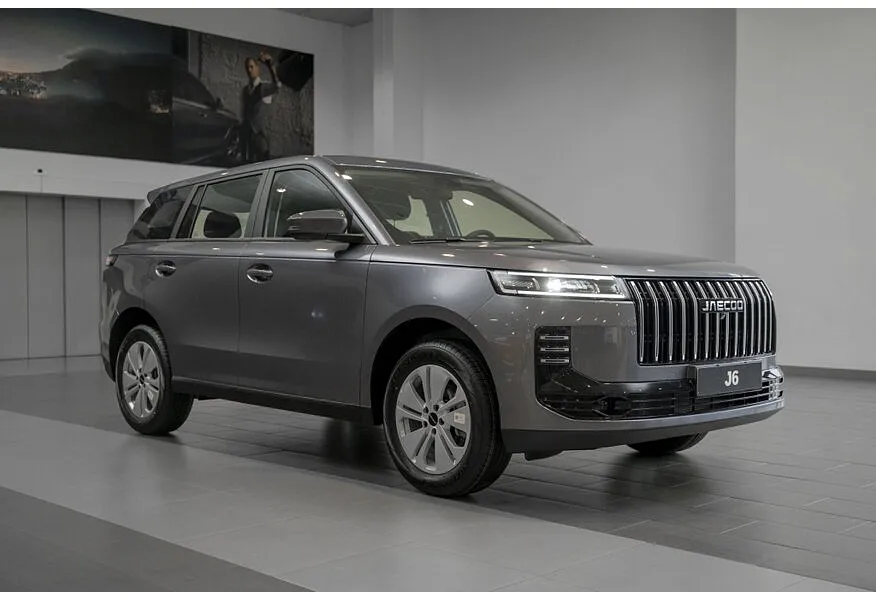 JAECOO J6 1.5T DCT 2WD (147 л.с.) Актив Серый в АВИЛОН. Слайд №2 JAECOO J6 1.5T DCT 2WD (147 л.с.) Актив Серый в АВИЛОН. Слайд №2