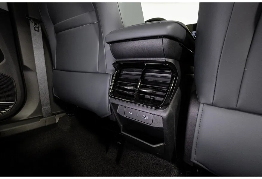 Geely Atlas 2.0T AT 4WD (200 л.с.) Flagship Серебристый в АВИЛОН. Слайд №14