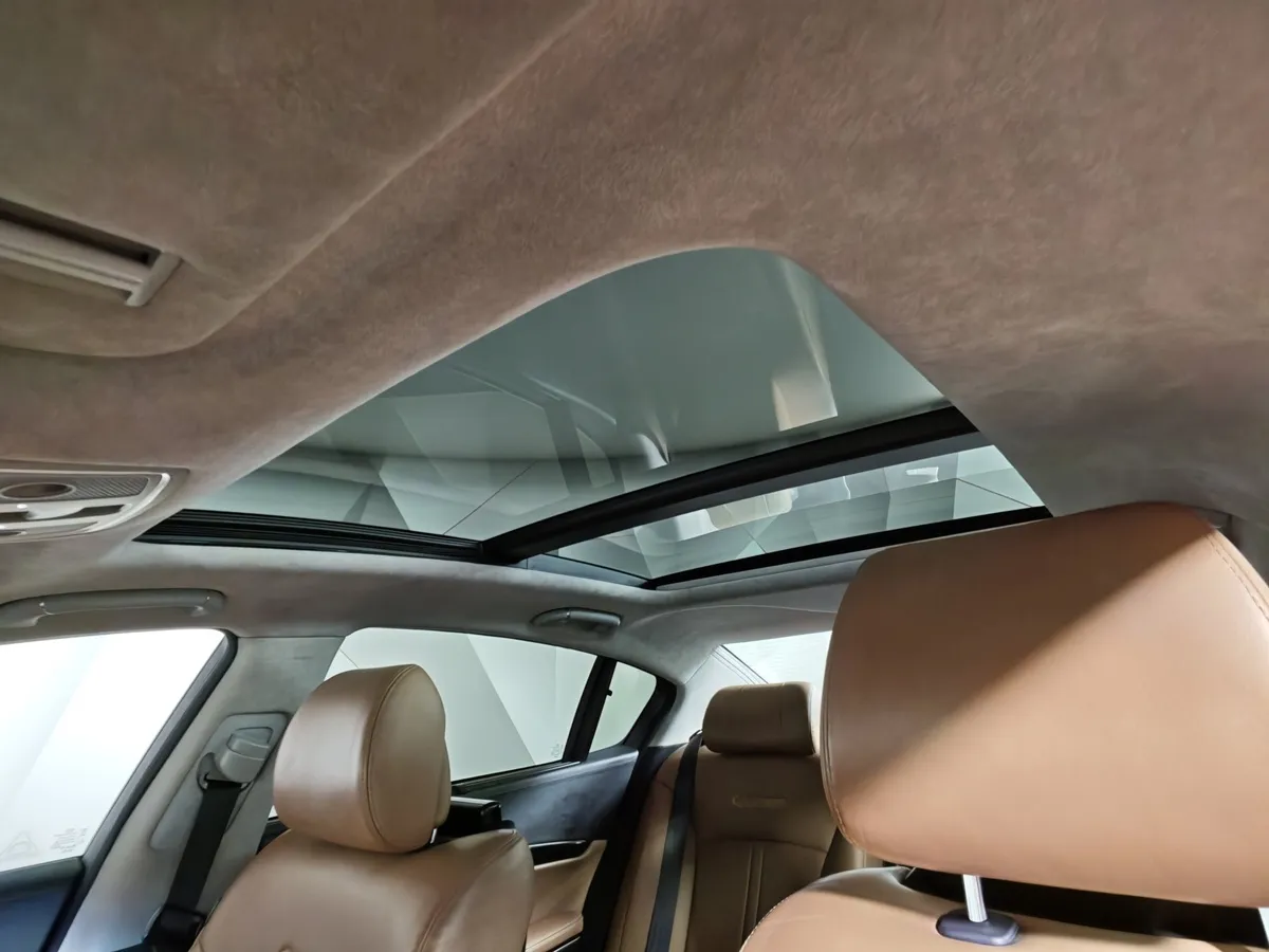 Kia Quoris 3.8 AT (334 л.с.) Premium Черный в АВИЛОН. Слайд №22