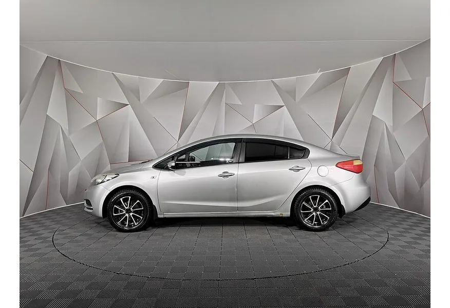 Kia Cerato 1.6 MT (130 л.с.) Comfort (D460) Серебристый в АВИЛОН. Слайд №5