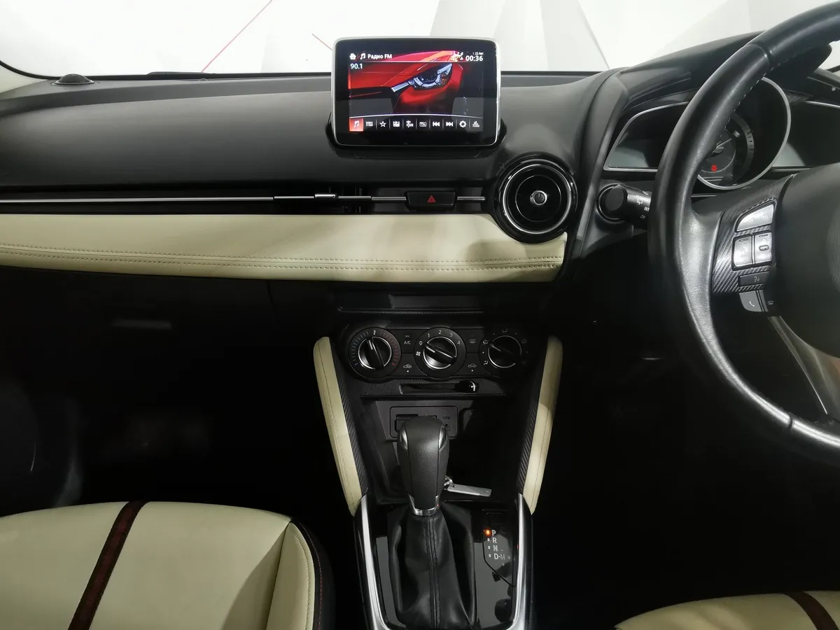 Mazda Demio 1.5d AT FWD (105 л.с.) Серый в АВИЛОН. Слайд №14