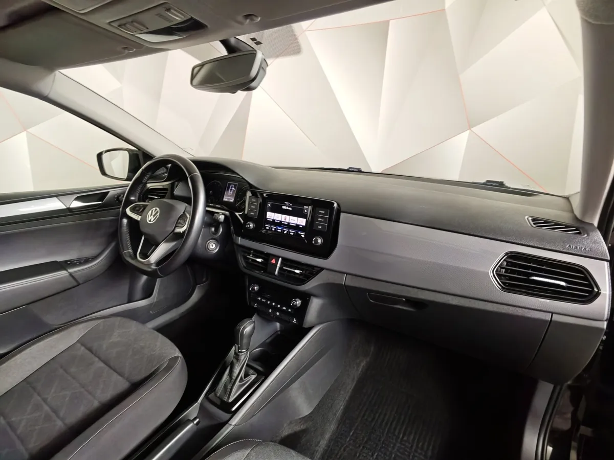 Volkswagen Polo 1.6 MPI AT (110 л.с.) Highline Черный в АВИЛОН. Слайд №13