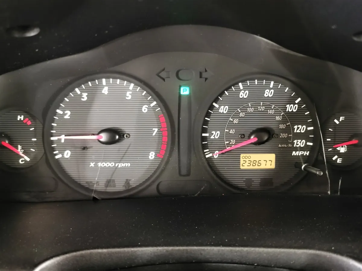 Hyundai Santa Fe 2.4 AT (150 л.с.) Серебристый в АВИЛОН. Слайд №17