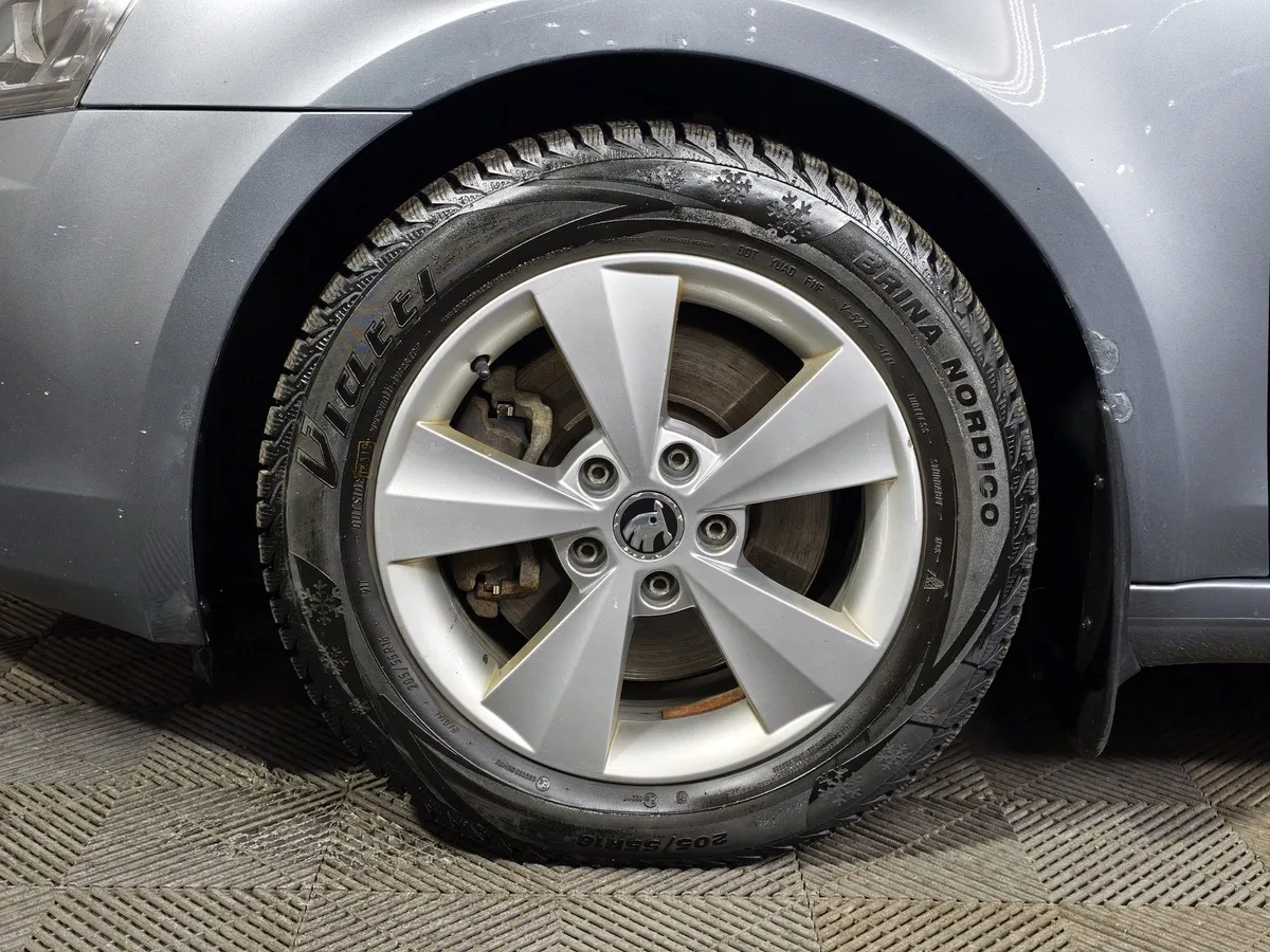 Skoda Octavia 1.8 TSI DSG (180 л.с.) Style Серый в АВИЛОН. Слайд №9