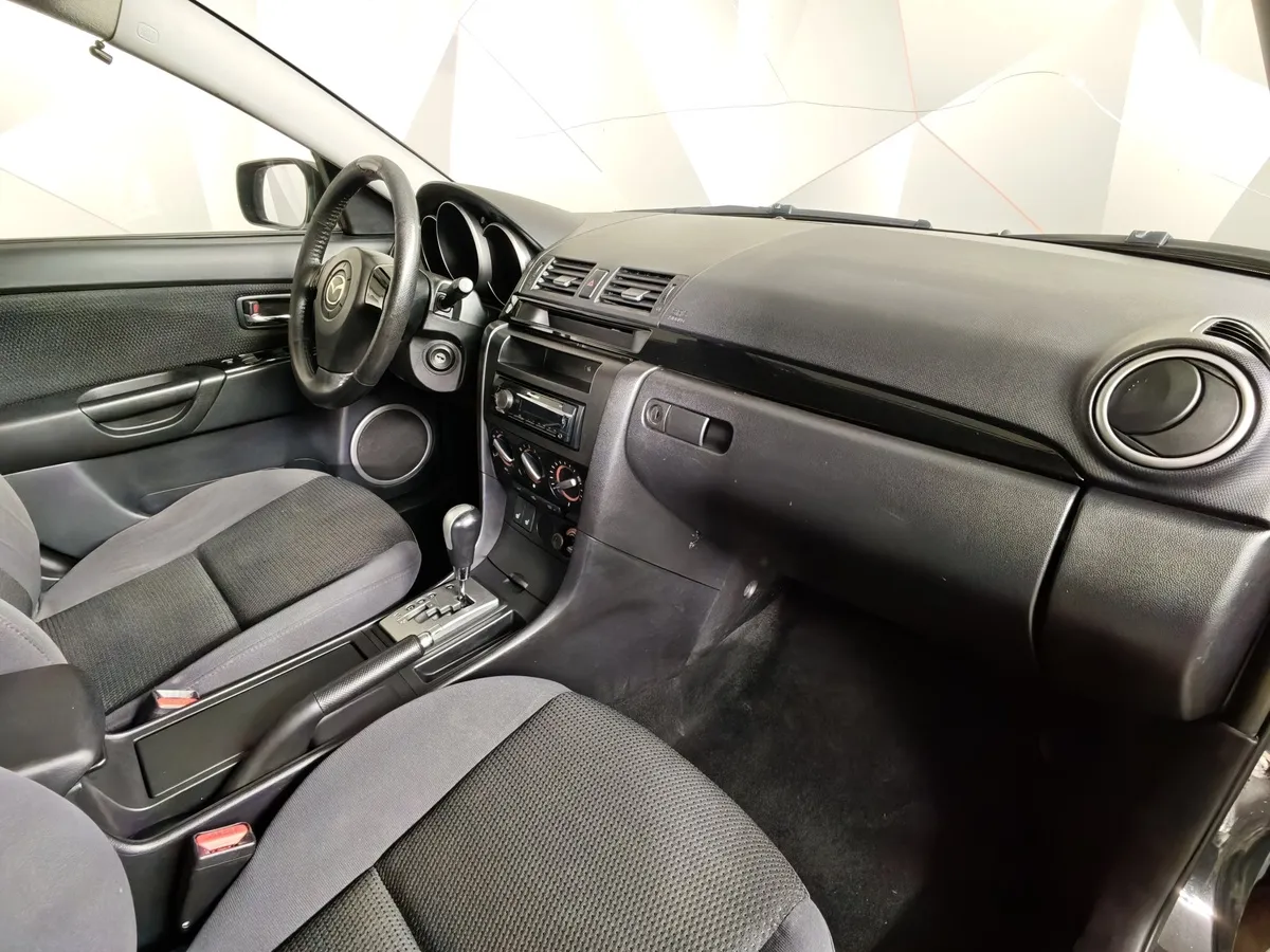 Mazda 3 1.6 AT (105 л.с.) Черный в АВИЛОН. Слайд №11