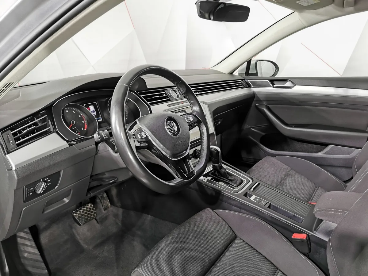 Volkswagen Passat 1.8 TSI BlueMotion DSG (180 л.с.) Comfortline Серебристый в АВИЛОН. Слайд №19