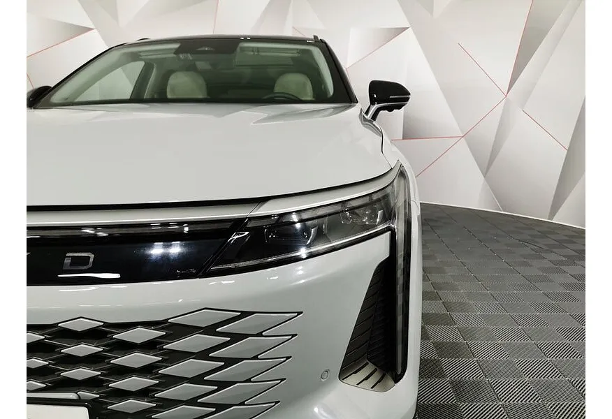 EXEED RX 2.0T 8AT 4WD (249 л.с.) Flagship Серый в АВИЛОН. Слайд №10