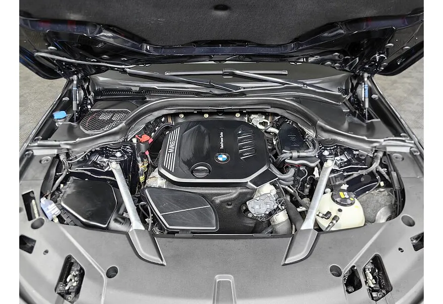 BMW 6 серия 620d xDrive Steptronic (190 л.с.) M Sport Plus Черный в АВИЛОН. Слайд №10