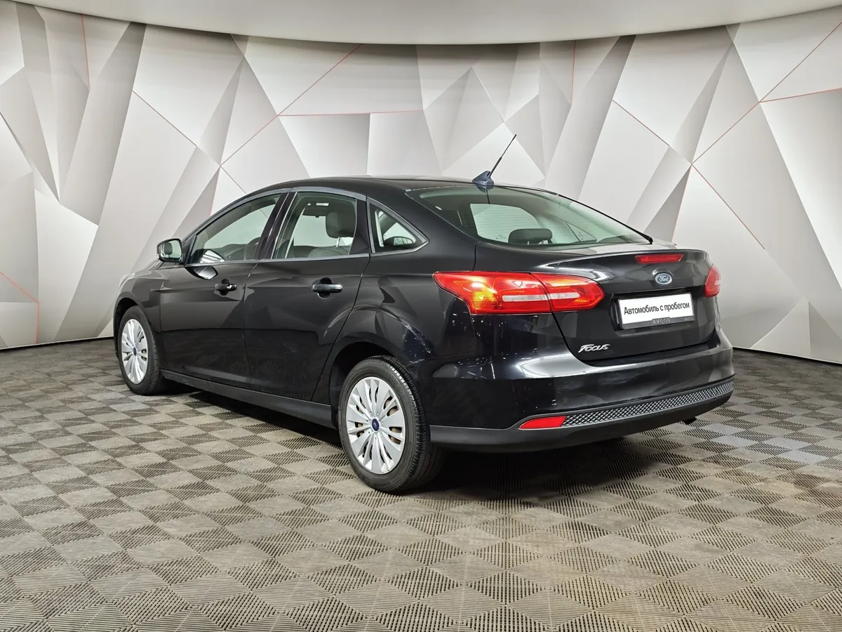 Ford Focus 1.6 Ti-VCT PowerShift (125 л.с.) Trend Черный в АВИЛОН. Слайд №4
