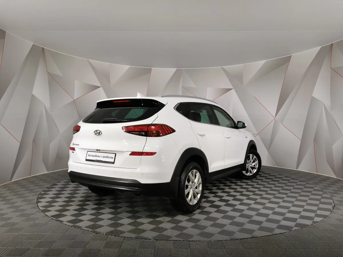 Hyundai Tucson 2.0 (150 л.с.) MPI-6AT-2WD Family Белый в АВИЛОН. Слайд №2