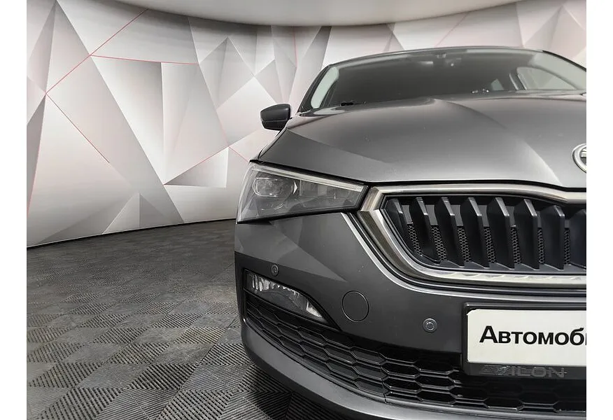 Skoda Rapid 1.6 AT (110 л.с.) Серебристый в АВИЛОН. Слайд №10