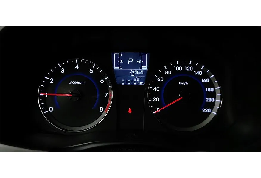 Hyundai Solaris 1.6 AT (123 л.с.) Comfort Серебристый в АВИЛОН. Слайд №15