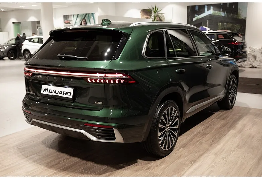 Geely Monjaro 2.0T 8AT 4WD (238 л.с.) Flagship Зеленый в АВИЛОН. Слайд №8