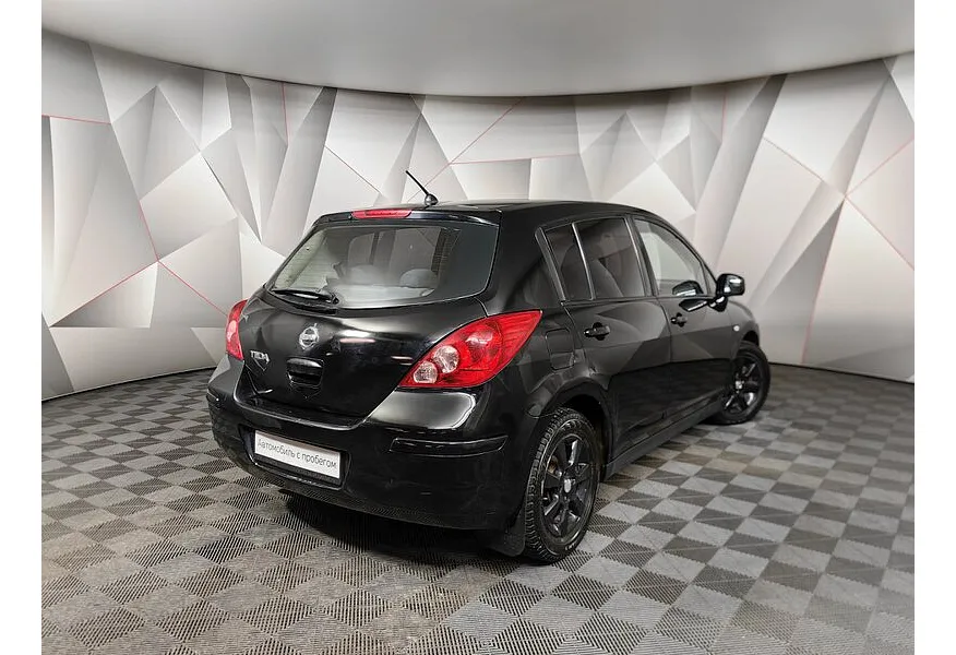 Nissan Tiida 1.6 AT (110 л.с.) Черный в АВИЛОН. Слайд №2