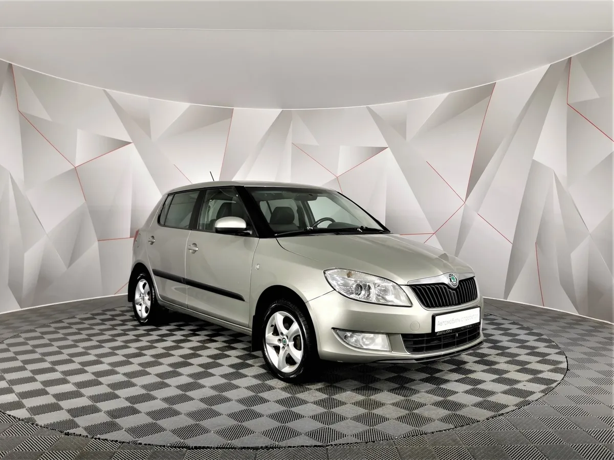 Skoda Fabia 1.6 AT (105 л.с.) Серый в АВИЛОН. Слайд №3