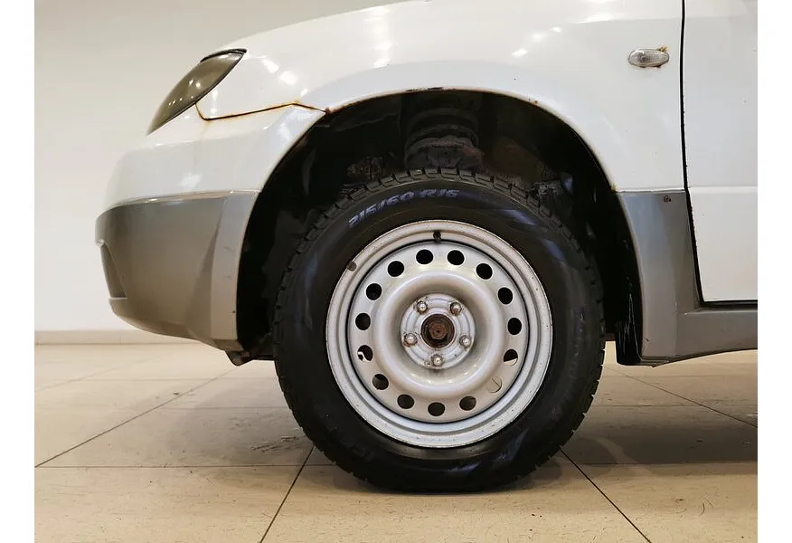 Mitsubishi Outlander 2.4 AT 4WD (160 л.с.) Белый в АВИЛОН. Слайд №9