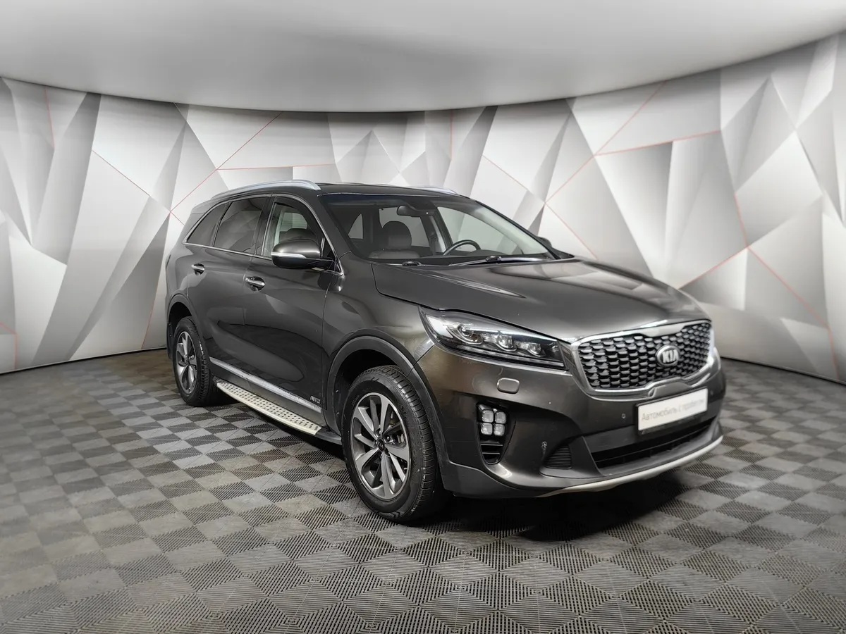 Kia Sorento 2.2 D AT AWD (5 мест) (200 л.с.) Prestige Коричневый в АВИЛОН. Слайд №3