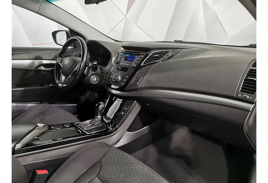 Hyundai i40 2.0 AT (150 л.с.) Active plus Черный в АВИЛОН. Слайд №13