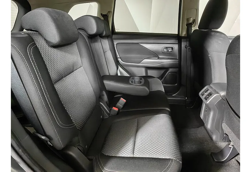 АВИЛОН - Mitsubishi Outlander 2.0 MIVEC CVT 4WD 7 мест (146 л.с.) Intense Plus Серый - slide 13
