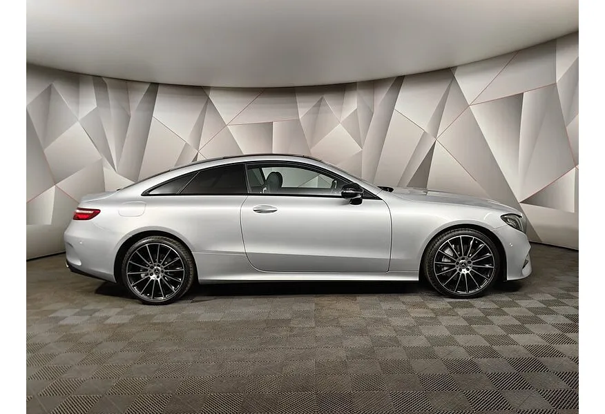 Mercedes-Benz E-Класс E 200 4MATIC 9G-TRONIC (184 л.с.) Sport Plus Серебристый в АВИЛОН. Слайд №6