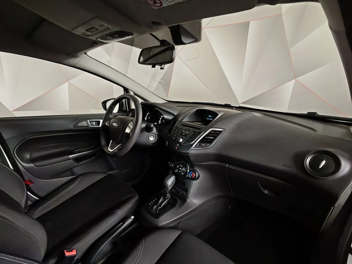 Ford Fiesta 1.6 Ti-VCT PowerShift (105 л.с.) Trend Белый в АВИЛОН. Слайд №11
