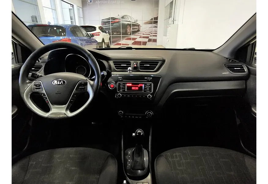 Kia Rio 1.6 AT (123 л.с.) Белый в АВИЛОН. Слайд №13