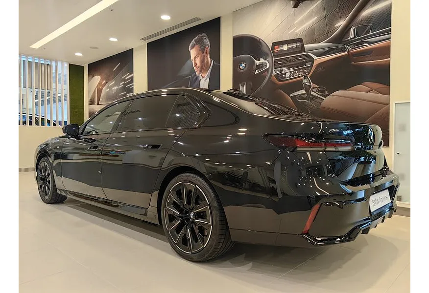 АВИЛОН - BMW 7 серия 740d xDrive Steptronic (286 л.с.) Черный - slide 4