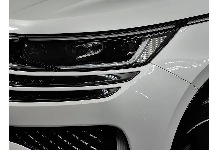 Volkswagen Tavendor 2.0TSI DSG 4WD (220 л.с.) R-Line Touring Edition Белый в АВИЛОН. Слайд №10