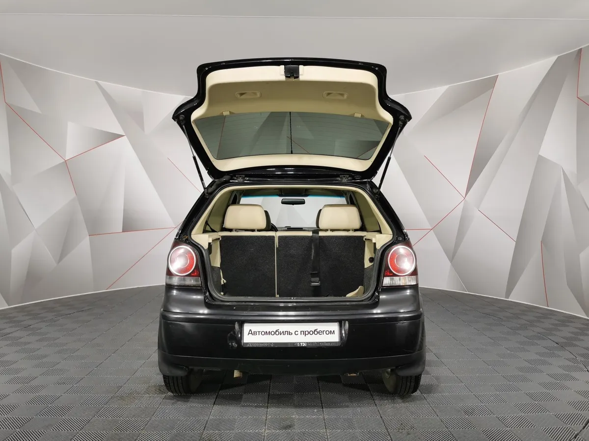 Volkswagen Polo 1.4 AT (75 л.с.) Черный в АВИЛОН. Слайд №10