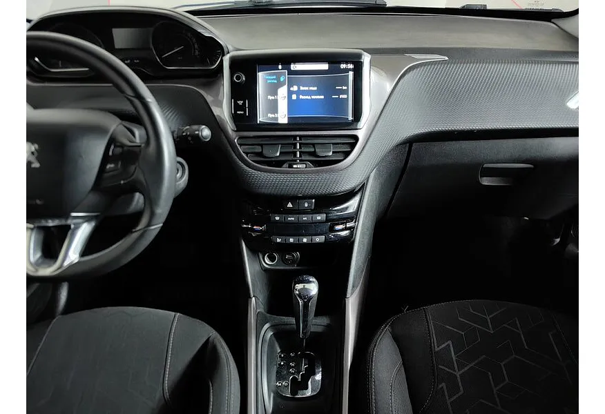 Peugeot 2008 1.6 VTi AT (120 л.с.) Фиолетовый в АВИЛОН. Слайд №14 Peugeot 2008 1.6 VTi AT (120 л.с.) Фиолетовый в АВИЛОН. Слайд №14