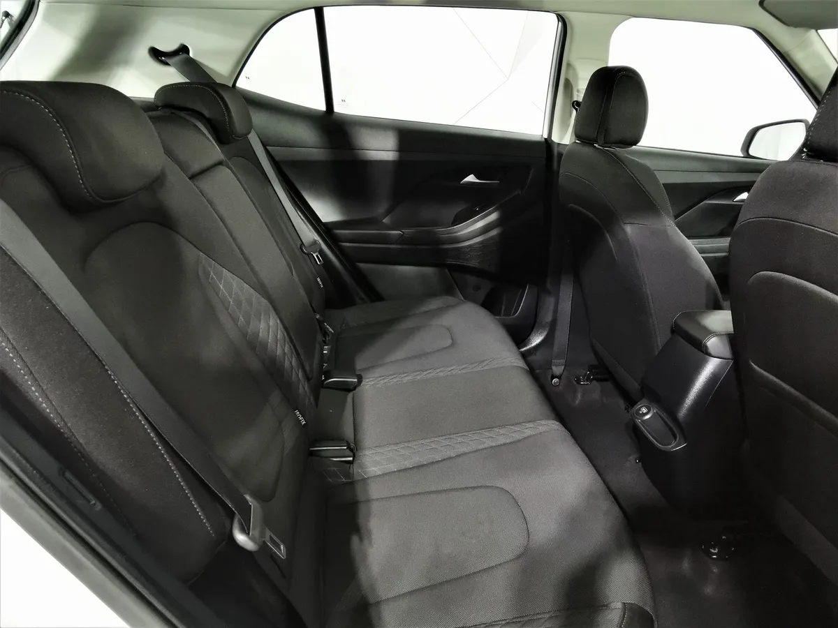 Hyundai Creta 1.6 AT AWD (121 л.с.) Travel Белый в АВИЛОН. Слайд №15