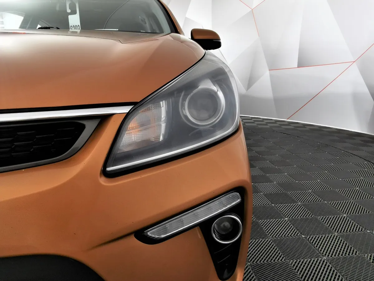 Kia Rio 1.6 AT (123 л.с.) Оранжевый в АВИЛОН. Слайд №10