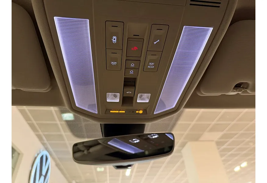 Volkswagen Touareg 2.0 TSI Tiptronic 4Motion (265 л.с.) Черный в АВИЛОН. Слайд №18