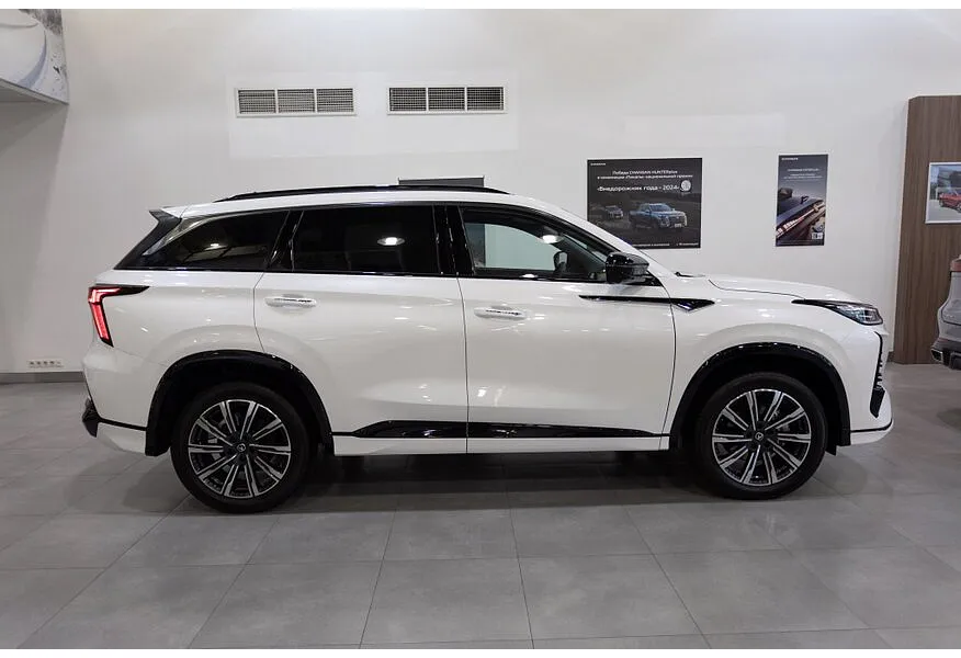 Changan CS75PLUS 2.0 AT (223 л.с.) Tech Белый в АВИЛОН. Слайд №3