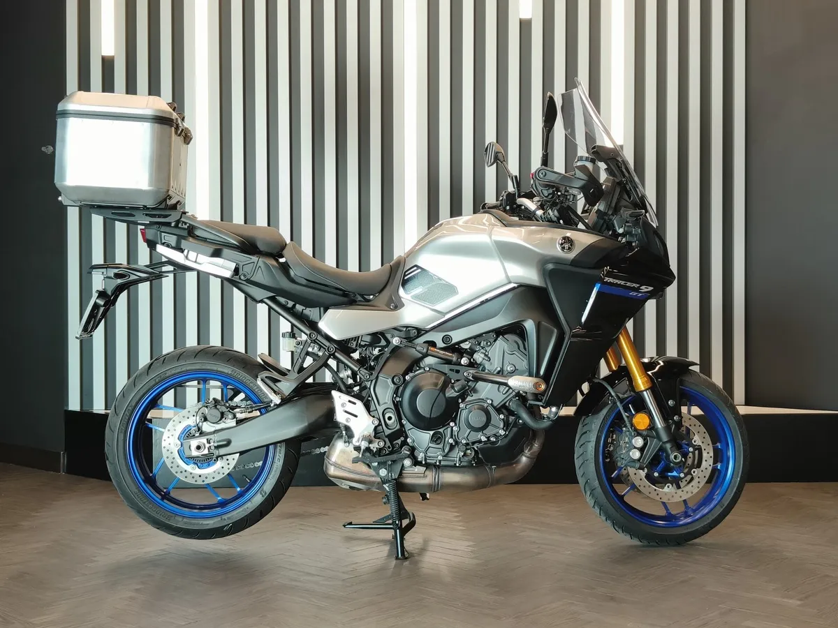 Yamaha Tracer 900 847 см³ (115 л.с.) (115) 847 Серебристый в АВИЛОН. Слайд №2