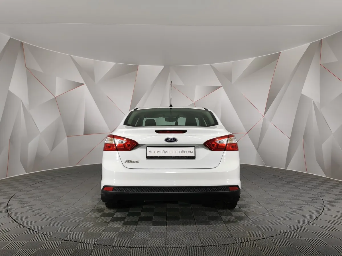 Ford Focus 1.6 Ti-VCT PowerShift (105 л.с.) Trend Белый в АВИЛОН. Слайд №8