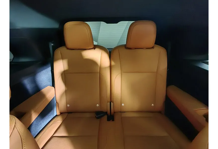 Li Auto L9 1.5 AT 4WD (449 л.с.) Max  Черный в АВИЛОН. Слайд №21