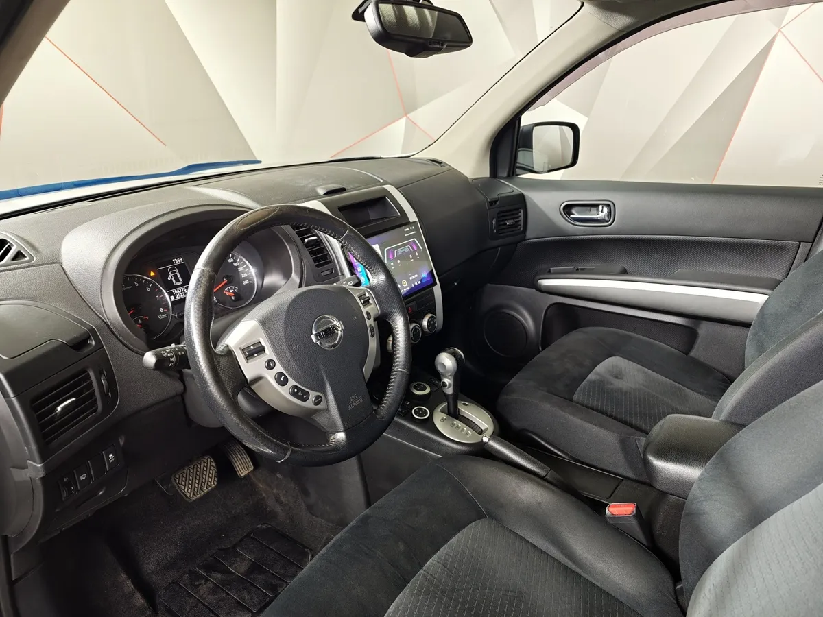 Nissan X-Trail 2.0 CVT AWD (141 л.с.) Серебристый в АВИЛОН. Слайд №19