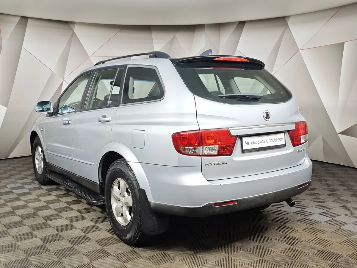 SsangYong Kyron 2.0 Xdi MT 4WD (141 л.с.) Серебристый в АВИЛОН. Слайд №4